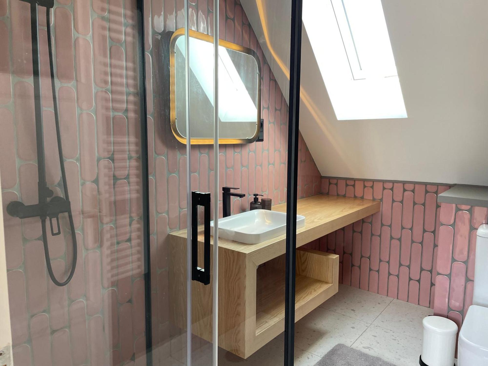 Frida Apartman, Exkluziv Varpanoramaval, A Belvaros Sziveben, Ingyenes Parkolassal 维斯普雷姆 外观 照片